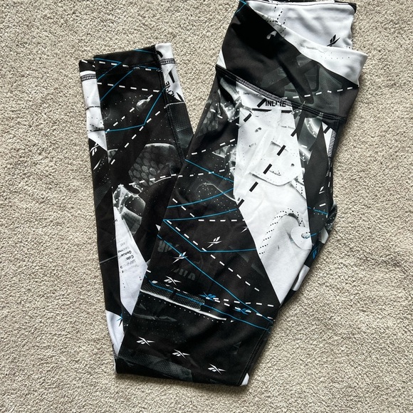 Reebok Woman’s Workout Leggings - Picture 3 of 6